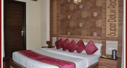 Hotel Sunshine Inn Room Type - Deluxe Room With Free WiFi