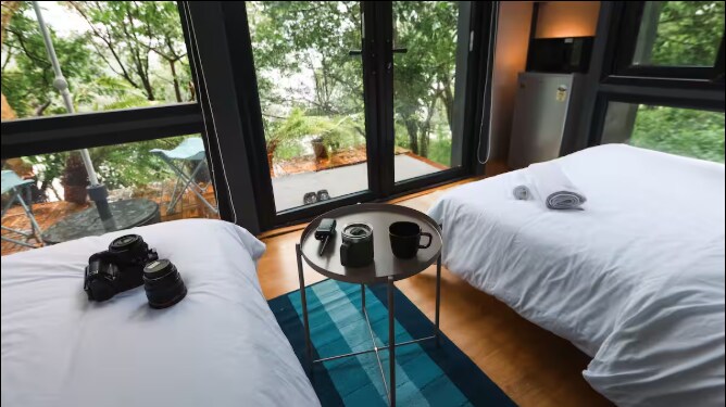 Wind over waters - Tap to explore photos