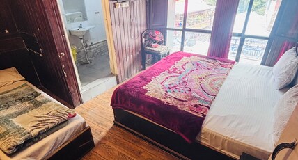 Hotel Bluestar Room Type - Standard 3 Bedroom