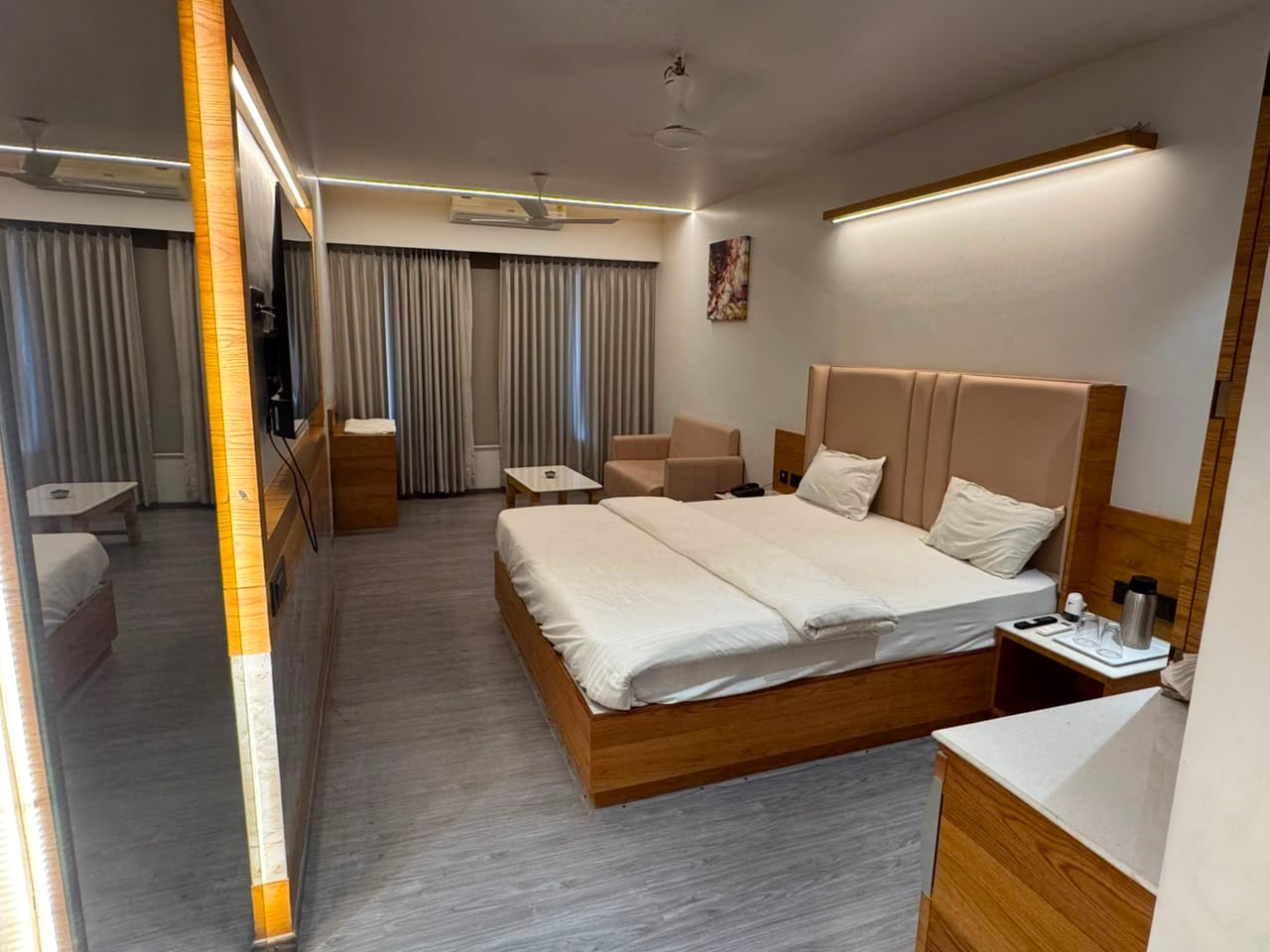 Geetanjali Hotel - Tap to explore photos