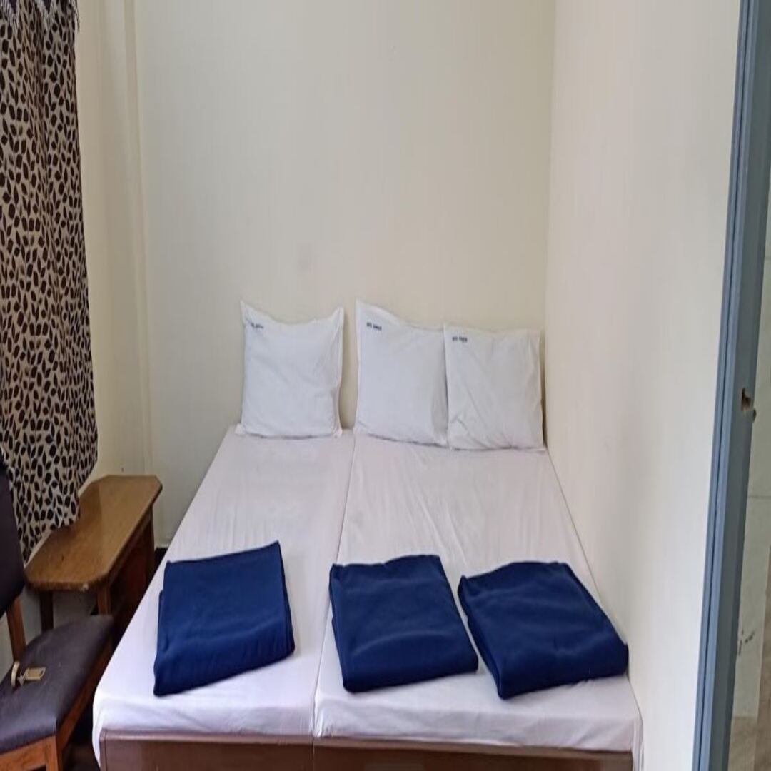 Hotel Sarovar - Tap to explore photos