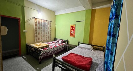 Rise And Shine Homestay Room Type - Bedroom 102 ground floor