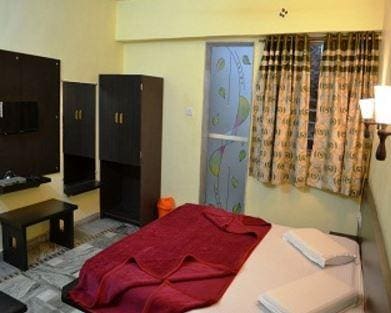 Babbar's Den-An Elegant Homestay - Tap to explore photos