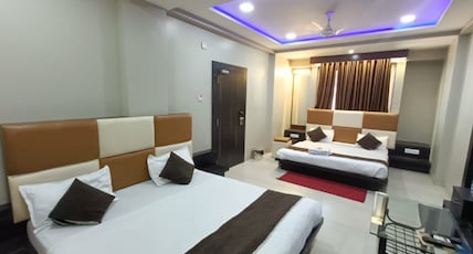 Hotel DevRaj Palace Maheshwar Room Type - Family AC Room (Four Bed) Hotel DevRaj Palace Maheshwar Room Type - Family AC Room (Four Bed)