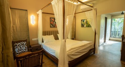 Jomo Resorts Room Type - Super Deluxe with Bathtub
