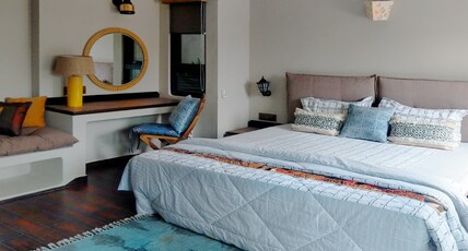 Salmanjori Estate Room Type - STANDARD KING ROOM