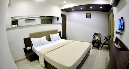 Hotel Skylight Room Type - Deluxe Ac Room