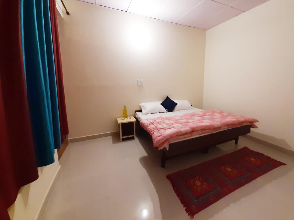 Bir Nest Homestay - Tap to explore photos