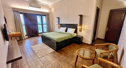 Bundeli Kothi Room Type - Premium Room with Breakfast