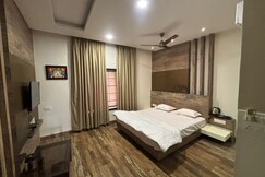 Hotel Singh Empire
