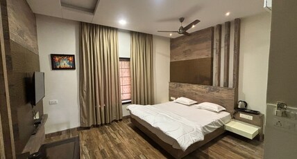 Hotel Singh Empire Room Type - Deluxe Ac