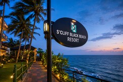 S cliff Black Beach Resort