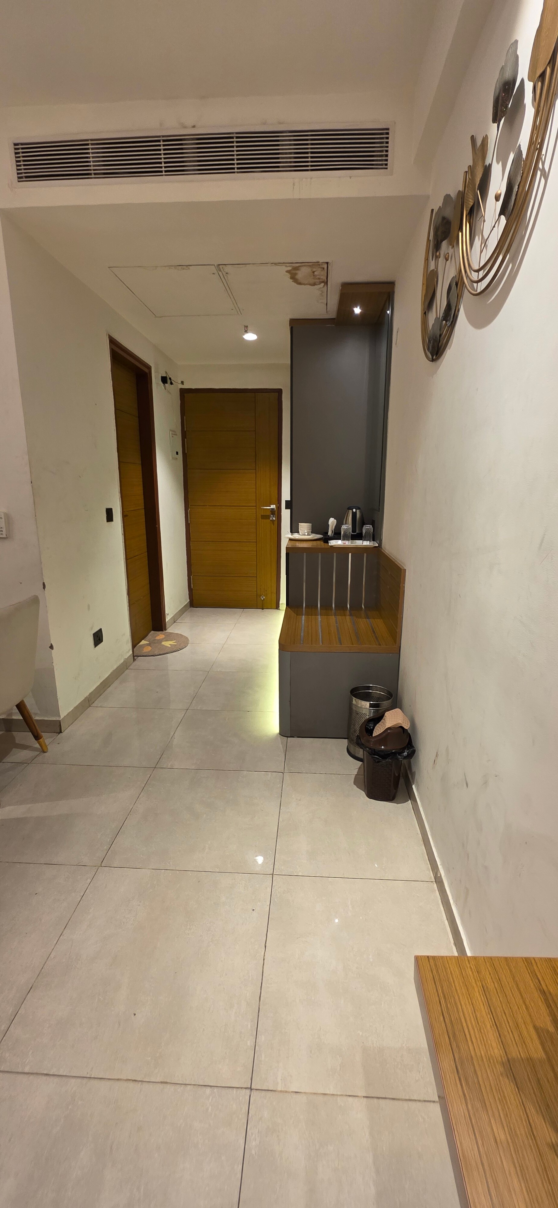 Shatakshi Residency Omaxe Hazratganj - Tap to explore photos