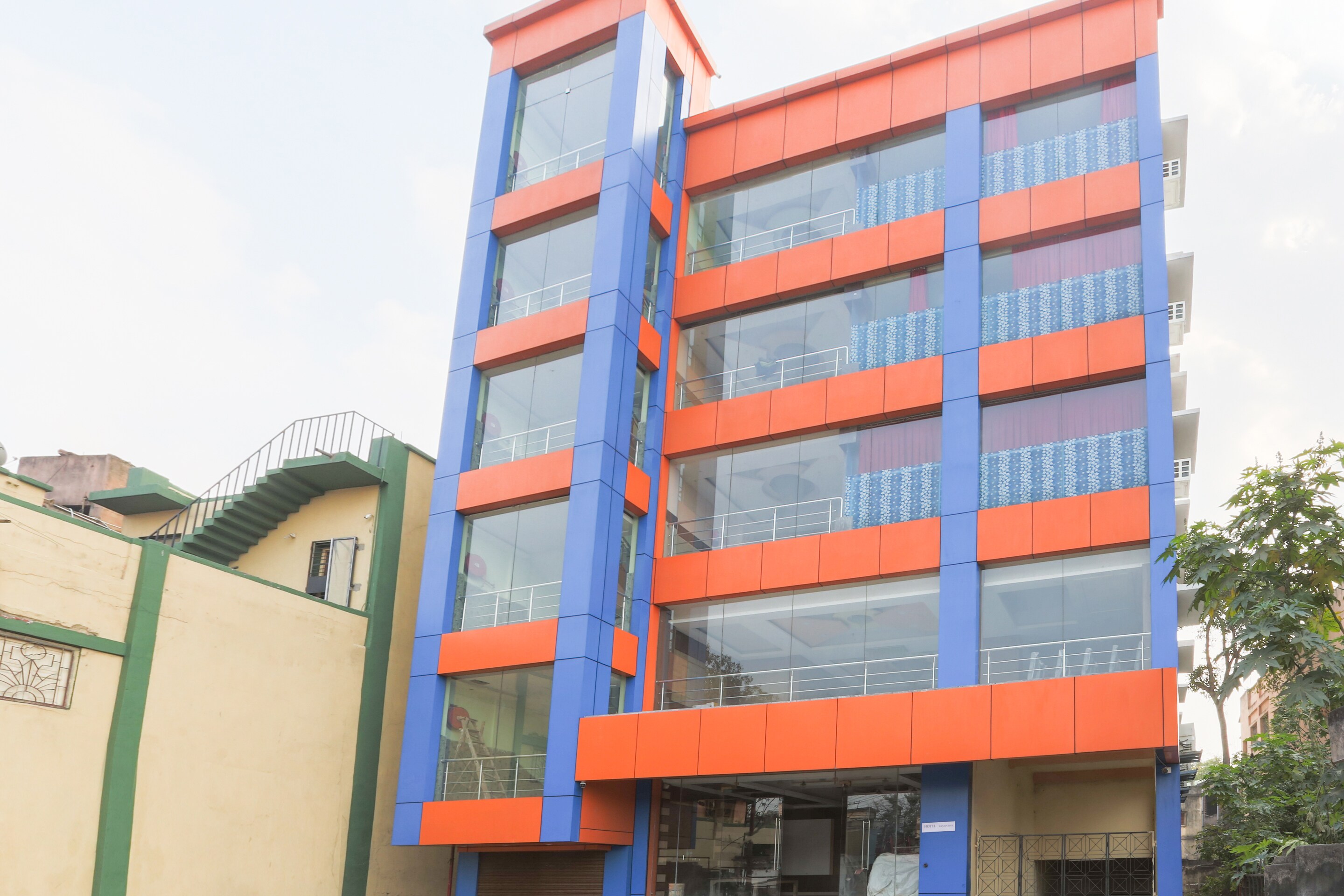 Hotel O Nakshatra. - Tap to explore photos