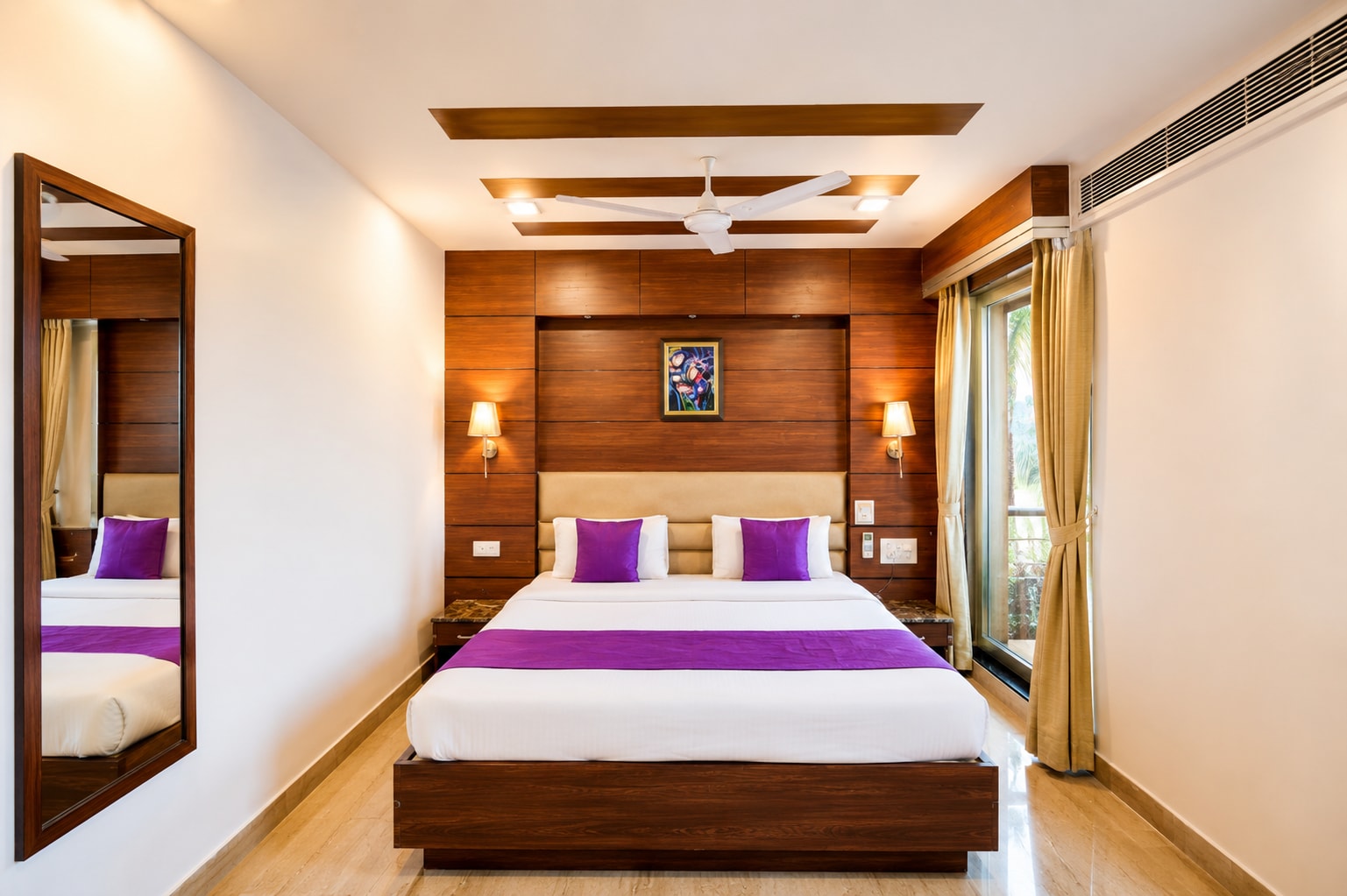 Hotel Downtown by Quadis - East of Kailash - Tap to explore photos