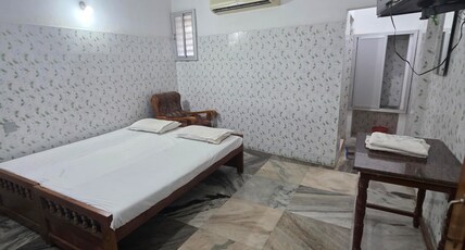 Boopathy Residency Room Type - Standard Double Bed AC