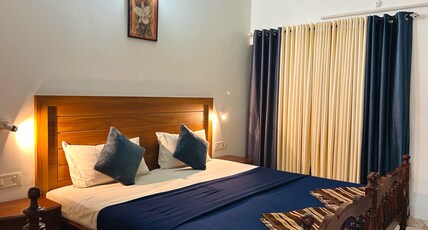 Hotel Sea View Palace Room Type - Deluxe Non AC Room