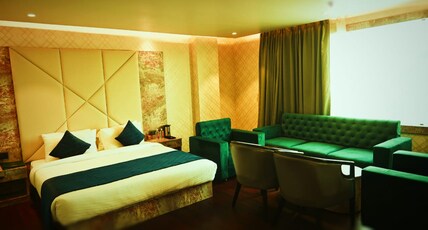 The Emerald Hotel & Siya Milan Banquets Room Type - Club Suite