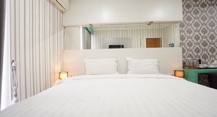 Townhouse Oak Hotel Damar Kurung Room Type - Indonesia Deluxe Double