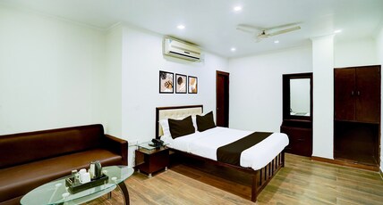 HOTEL SRIDA JAIPUR Room Type - Deluxe Room - AC