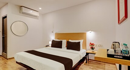 Townhouse Ramamurthy Nagar Formerly Navya International Room Type - Deluxe