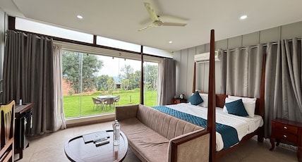 Ravishing Retreat Resort Room Type - The Heliconia with Hot Bath Tub