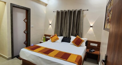 Simran Home Stay (Only Family & Couples) Room Type - Deluxe  AC couple Room(1 floor)