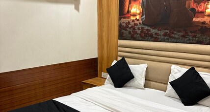 Hotel Sai Villa Room Type - Super Deluxe Room