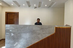 Hotel Luxeevista By Navodayans