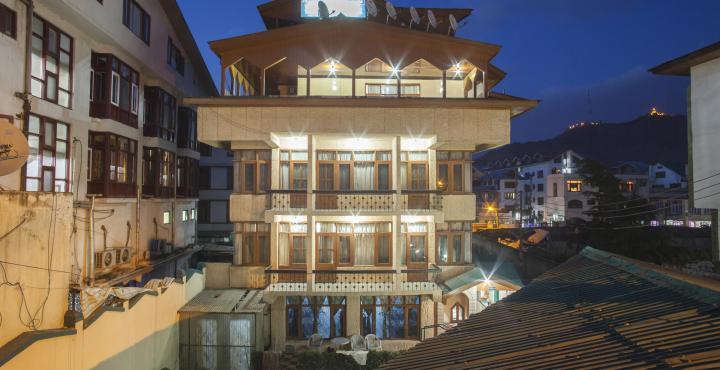 Hotel Relax Inn srinagar - Tap to explore photos