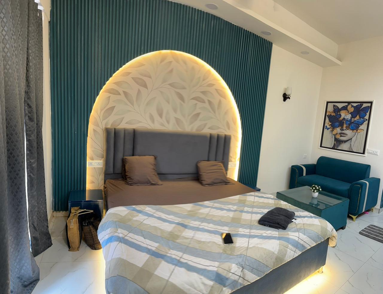The sapphire suites - Tap to explore photos