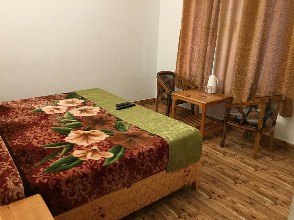 Hotel Barot Valley - Tap to explore photos