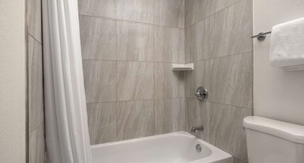 Spark by Hilton Rock Springs Room Type - 2 QUEEN BEDS