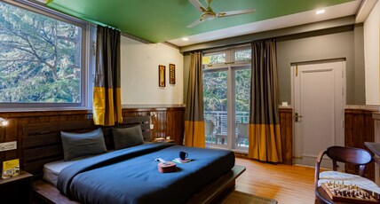The Hosteller Jibhi Room Type - Superior Double Room with Balcony