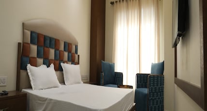 Hotel Grand Ashish Room Type - Deluxe Room