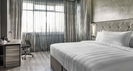 Novotel Singapore on Kitchener Room Type - Deluxe Room with 1 King Bed Novotel Singapore on Kitchener Room Type - Deluxe Room with 1 King Bed