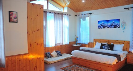 Nature's Retreat Manali Room Type - Superior cottage with Terrace 