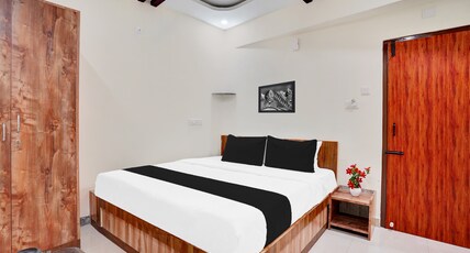 Hotel O CM RESIDENCY Room Type - Classic