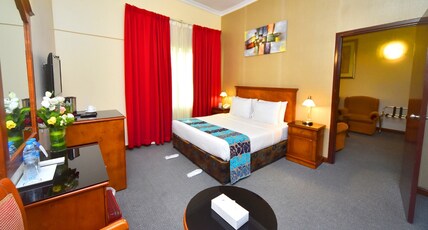 Nejoum Al Emarat Hotel Room Type - Executive Suite