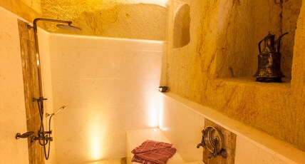 Kayakapi Premium Caves - Cappadocia Room Type - Glorious Cave Suites