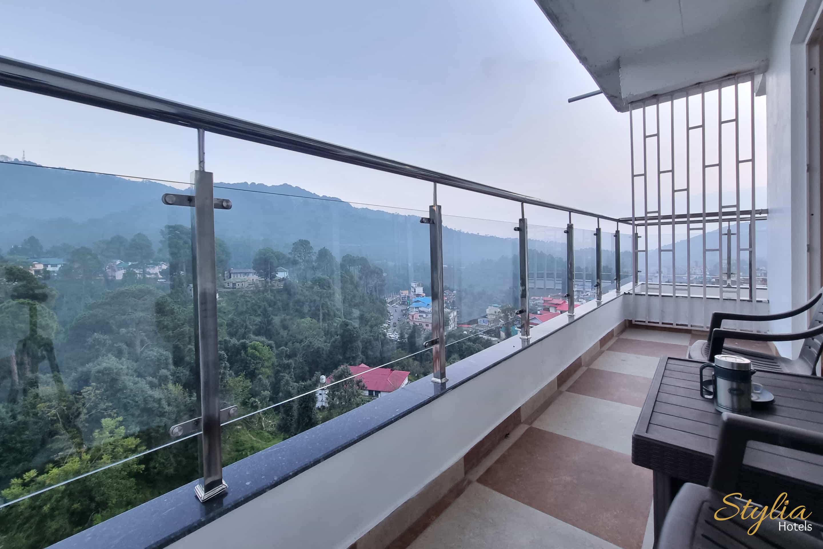 Hotel Moonglade By Royal Stays Dalhousie - Tap to explore photos
