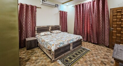 Bora's Homestay Room Type - Deluxe Double Room with Balcony