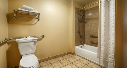Best Western Windsor Pointe Hotel & Suites-at&t Center Room Type - 1 King Bed, Mobility Accessible, Communication Assistance, Bathtub, Non-Smoking, Full Breakfast Best Western Windsor Pointe Hotel & Suites-at&t Center Room Type - 1 King Bed, Mobility Accessible, Communication Assistance, Bathtub, Non-Smoking, Full Breakfast