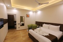 The Ventura Grand Hotel