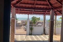 Happy Sea Beach Villa and Hostel