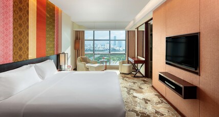 Radisson Blu Hotel Liuzhou Room Type - Business Class Studio Separate Living Room