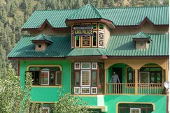 Kaka Palace-Gurez Homestay | Rooms & Caretaker