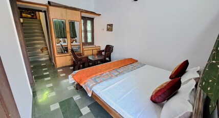 Shivansh Stays | Varanasi Room Type - Deluxe Premium AC Bedroom