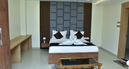 Hotel Safal Exotica Near Sea Beach (100 Mtrs Walking Distance), Puri Room Type - Deluxe King Bed Room Hotel Safal Exotica Near Sea Beach (100 Mtrs Walking Distance), Puri Room Type - Deluxe King Bed Room