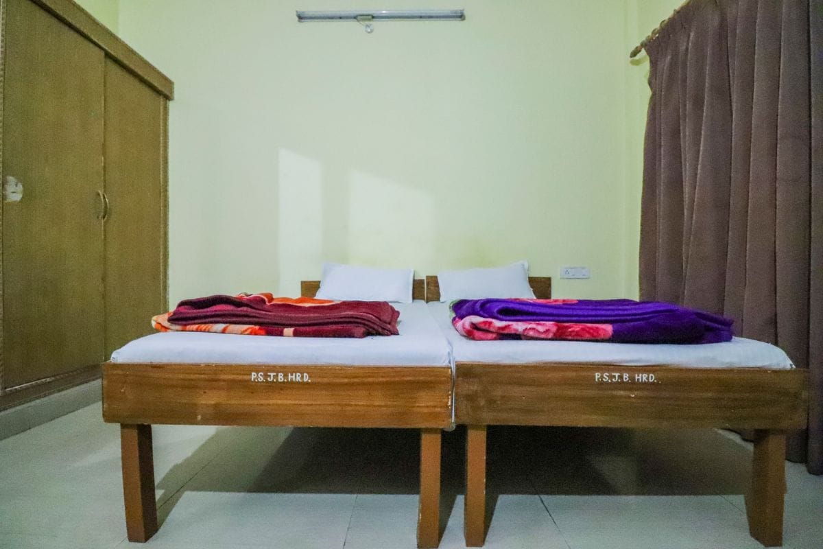 Parmarth Ashram - Tap to explore photos